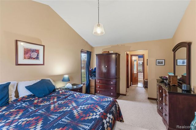 26525 Mapleridge Drive, New Baltimore, MI 48051