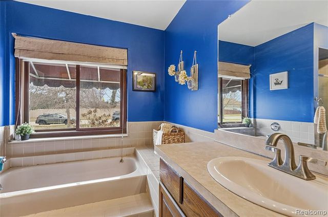 26525 Mapleridge Drive, New Baltimore, MI 48051