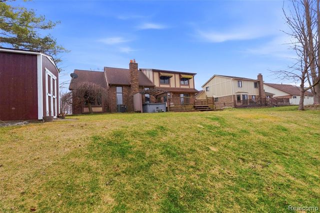 26525 Mapleridge Drive, New Baltimore, MI 48051