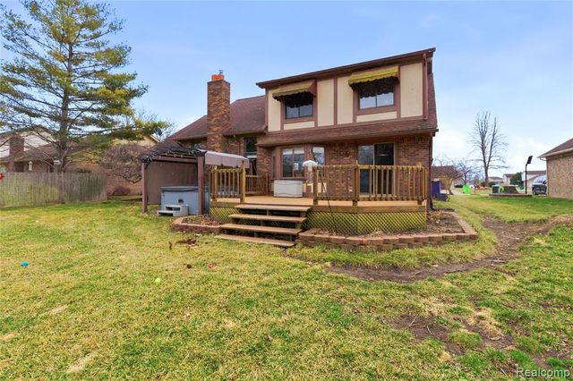 26525 Mapleridge Drive, New Baltimore, MI 48051