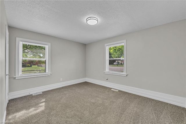 1201 Sunset DR, Norfolk, VA 23503