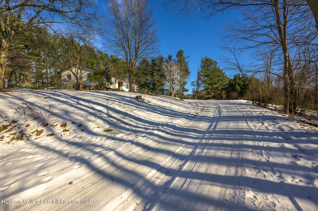 66 Anthony Street, Hillsdale, NY 12529