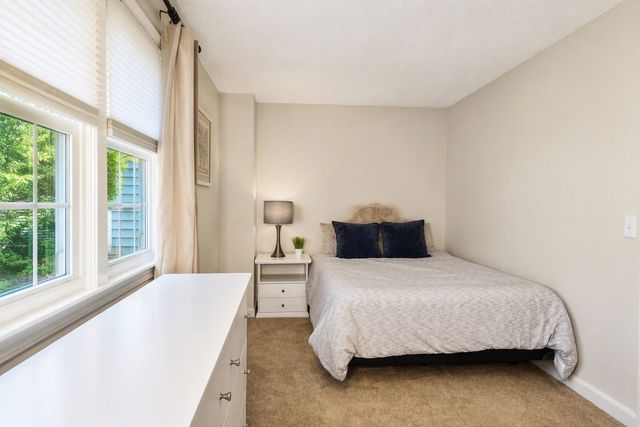1559 Bay St 50, Taunton, MA 02780