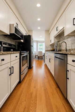 1559 Bay St 50, Taunton, MA 02780