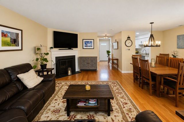 1559 Bay St 50, Taunton, MA 02780