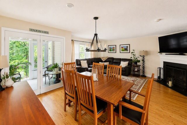 1559 Bay St 50, Taunton, MA 02780