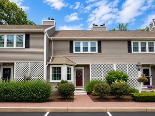 1559 Bay St 50, Taunton, MA 02780