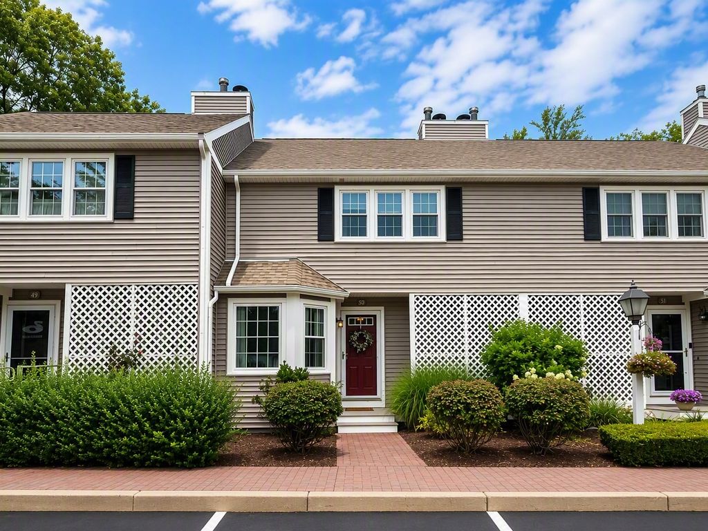 1559 Bay St 50, Taunton, MA 02780