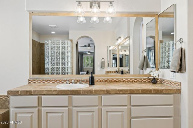 16208 S RESERVE Drive, Phoenix, AZ 85045