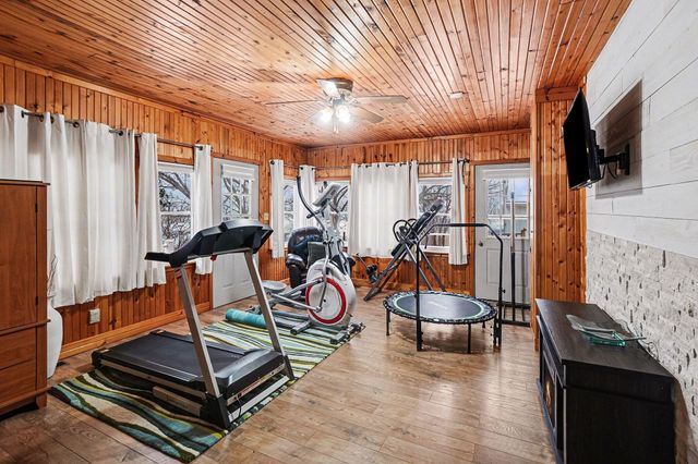 884 Wells Street, South Haven City, MI 49090