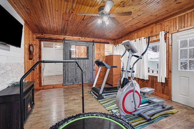 884 Wells Street, South Haven City, MI 49090