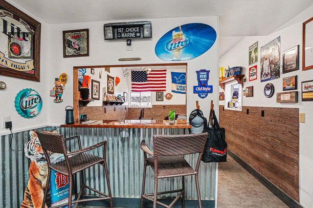 884 Wells Street, South Haven City, MI 49090