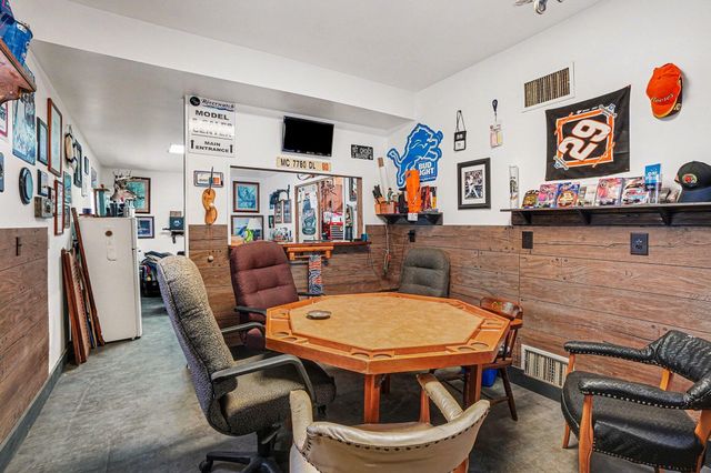 884 Wells Street, South Haven City, MI 49090