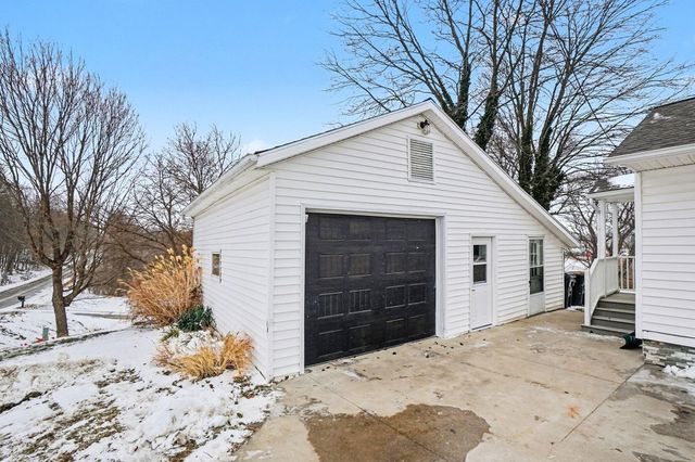 884 Wells Street, South Haven City, MI 49090