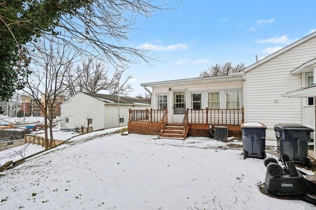 884 Wells Street, South Haven City, MI 49090