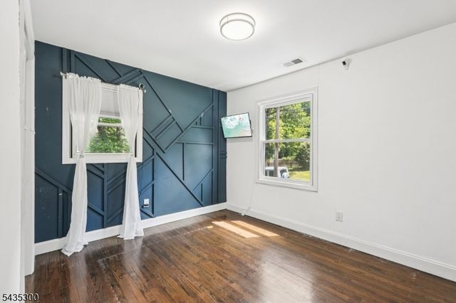 34 Oklahoma Trl, Hopatcong Boro, NJ 07843