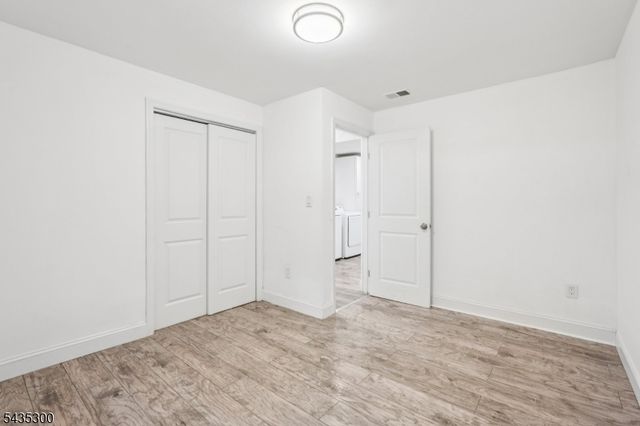 34 Oklahoma Trl, Hopatcong Boro, NJ 07843