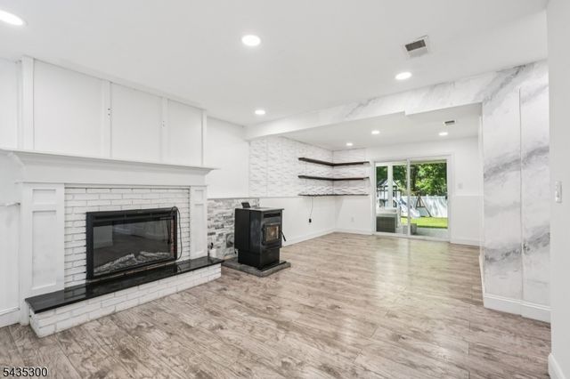 34 Oklahoma Trl, Hopatcong Boro, NJ 07843