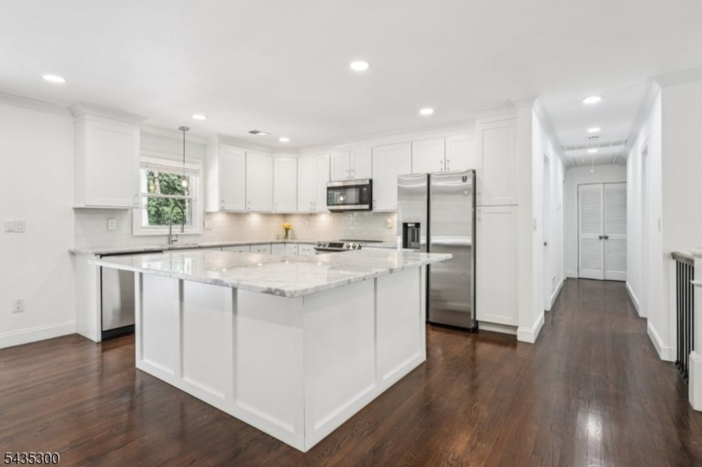 34 Oklahoma Trl, Hopatcong Boro, NJ 07843 — photo 4