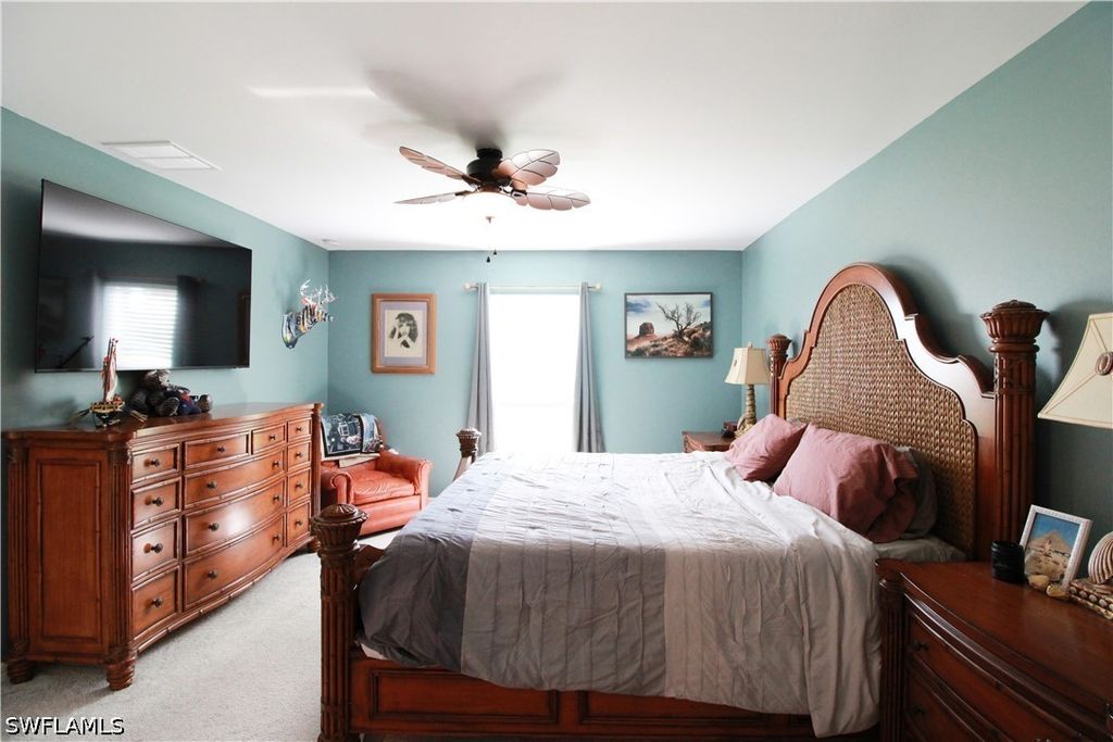 Image 15 of property listing at 2702 NE 5th AVE, Cape Coral, FL 33909
