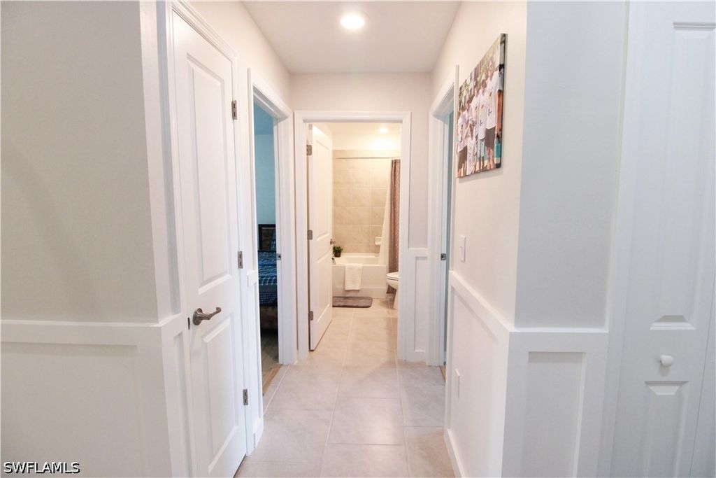 Image 23 of property listing at 2702 NE 5th AVE, Cape Coral, FL 33909