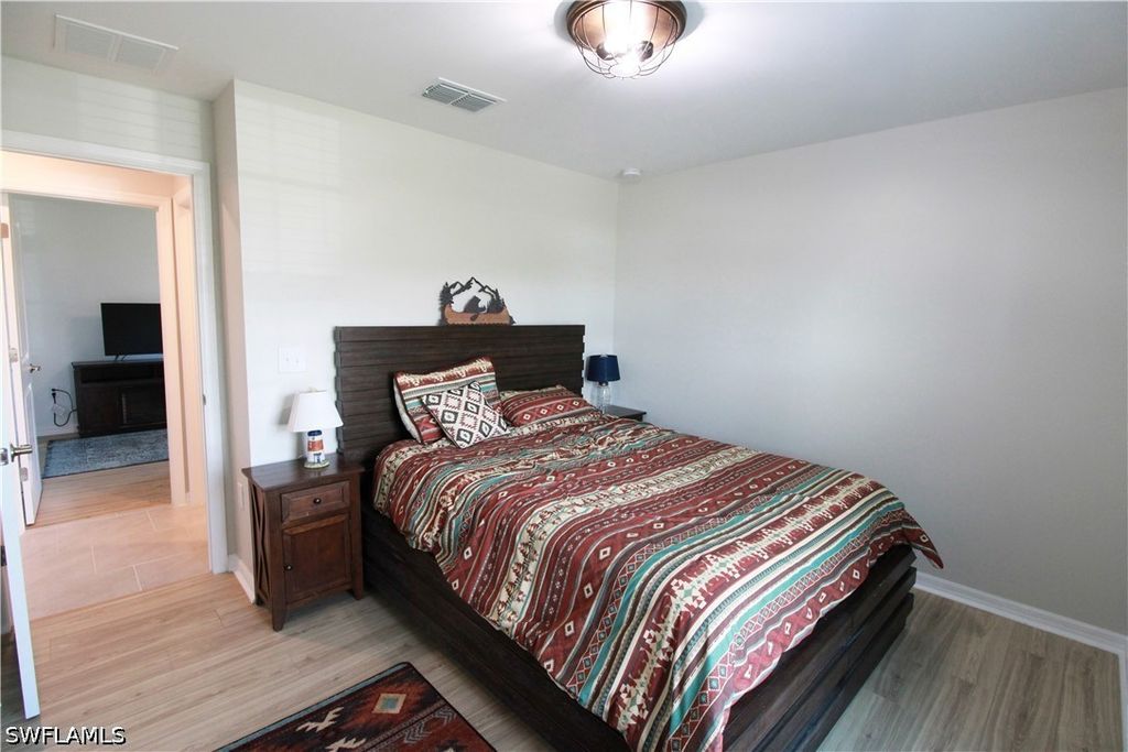 Image 26 of property listing at 2702 NE 5th AVE, Cape Coral, FL 33909