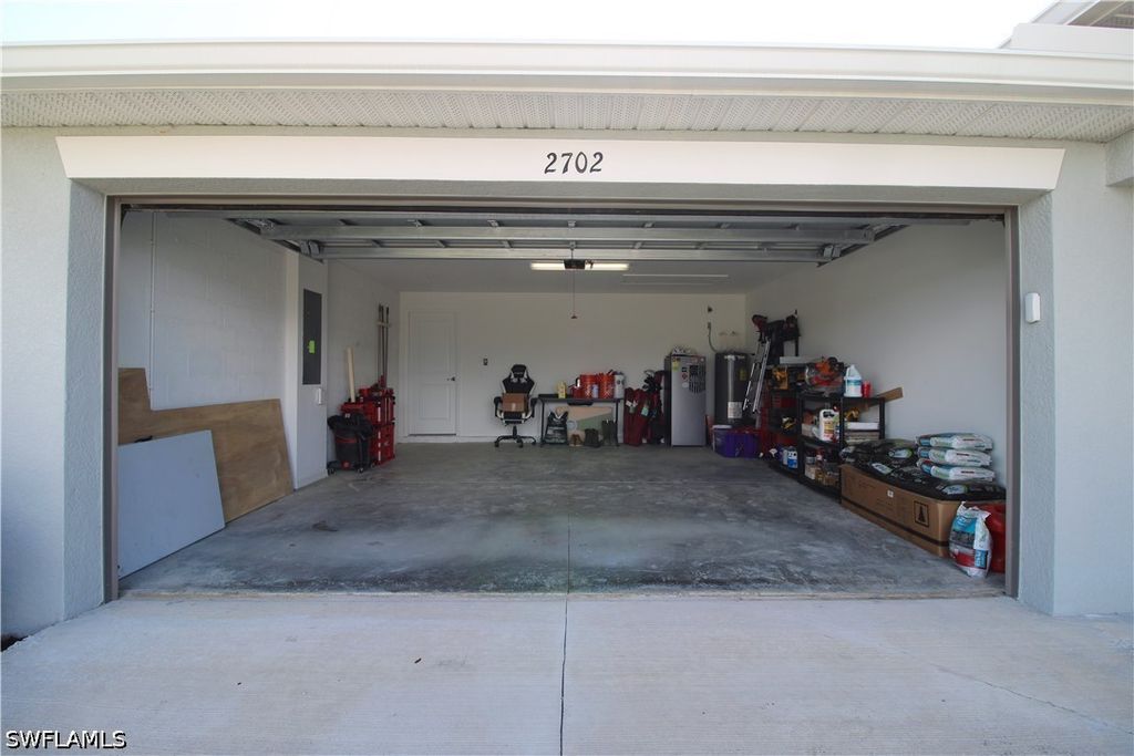 Image 32 of property listing at 2702 NE 5th AVE, Cape Coral, FL 33909
