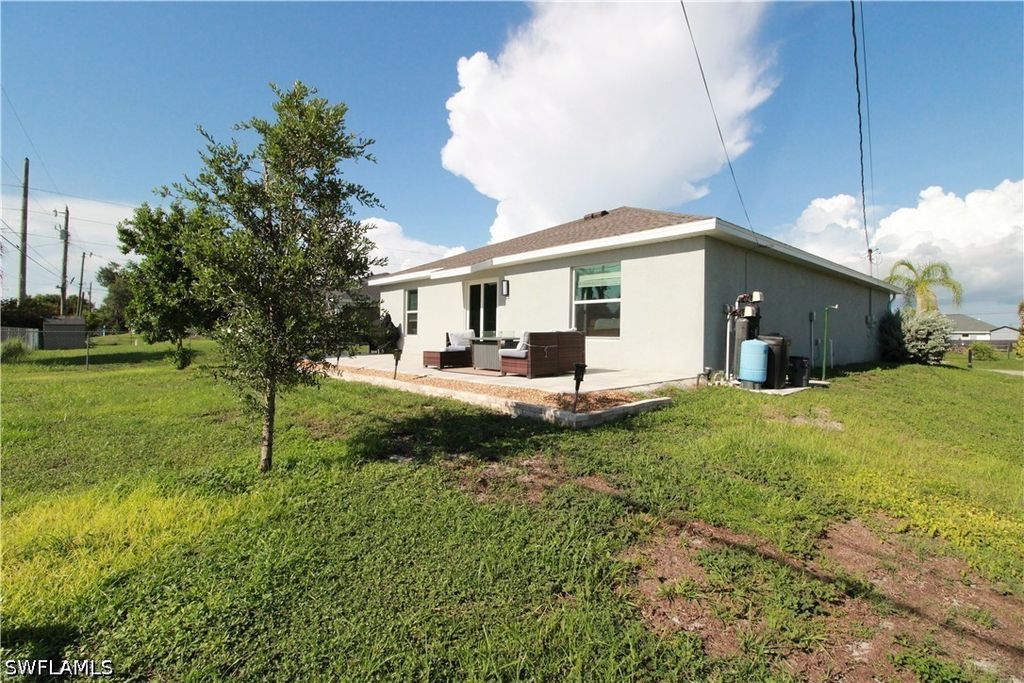 Image 37 of property listing at 2702 NE 5th AVE, Cape Coral, FL 33909