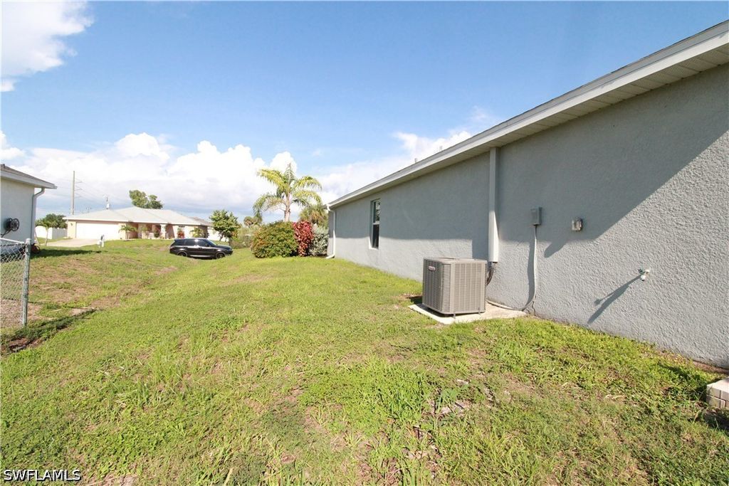 Image 38 of property listing at 2702 NE 5th AVE, Cape Coral, FL 33909