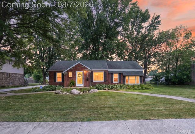 23340 Joy Street, St. Clair Shores, MI 48082