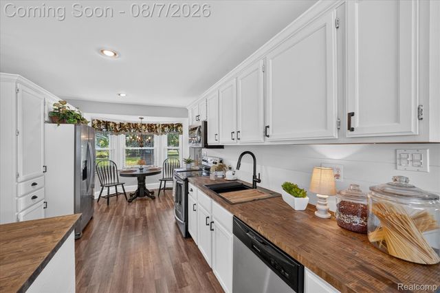 23340 Joy Street, St. Clair Shores, MI 48082