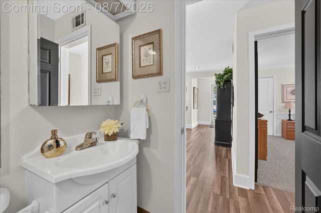 23340 Joy Street, St. Clair Shores, MI 48082