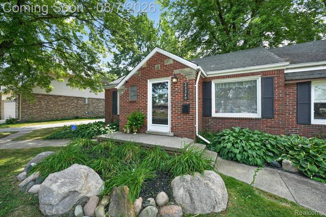 23340 Joy Street, St. Clair Shores, MI 48082