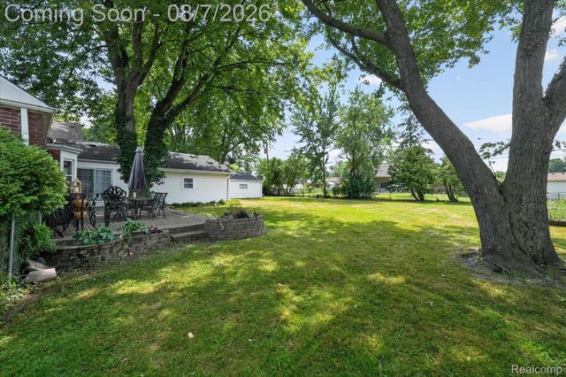 23340 Joy Street, St. Clair Shores, MI 48082