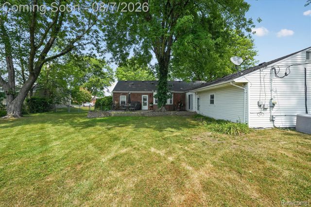 23340 Joy Street, St. Clair Shores, MI 48082