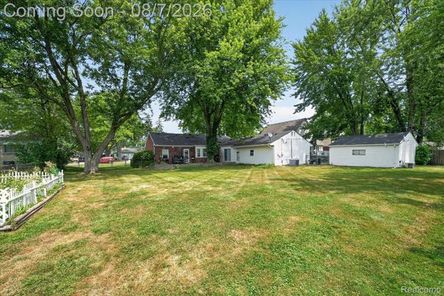 23340 Joy Street, St. Clair Shores, MI 48082