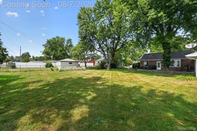 23340 Joy Street, St. Clair Shores, MI 48082