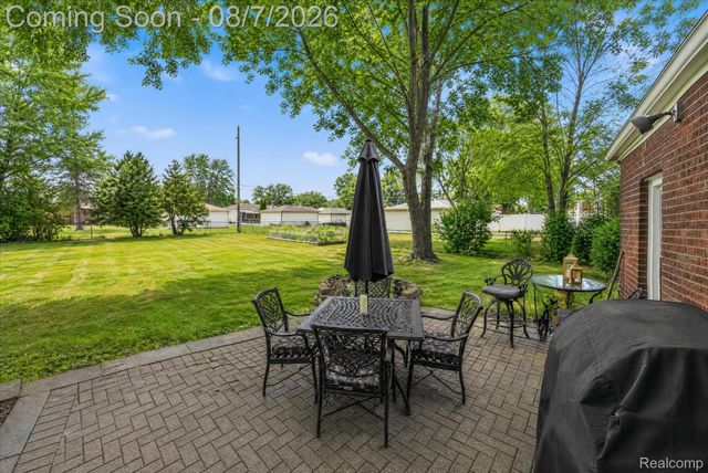 23340 Joy Street, St. Clair Shores, MI 48082