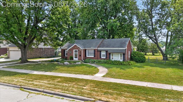 23340 Joy Street, St. Clair Shores, MI 48082
