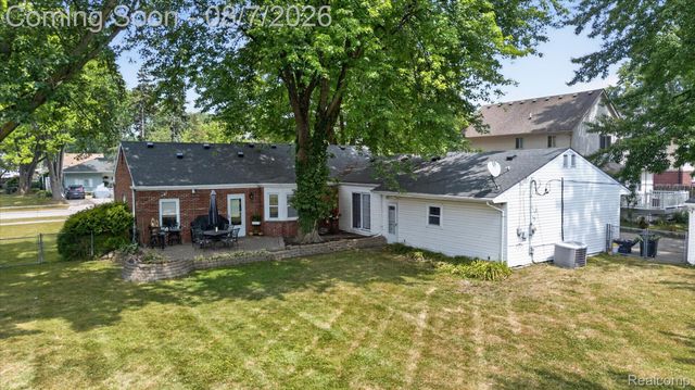 23340 Joy Street, St. Clair Shores, MI 48082