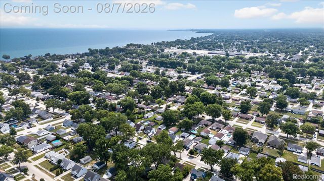 23340 Joy Street, St. Clair Shores, MI 48082