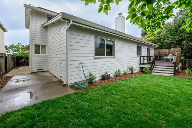 3120 Woodleigh Ln, Cameron Park, CA 95682