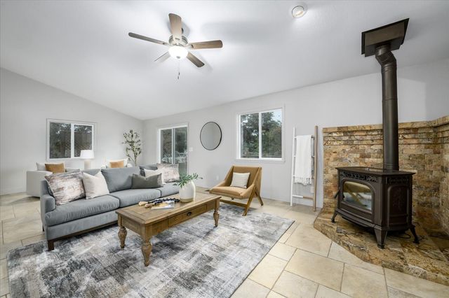 3120 Woodleigh Ln, Cameron Park, CA 95682