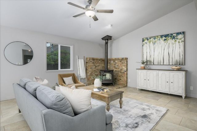 3120 Woodleigh Ln, Cameron Park, CA 95682