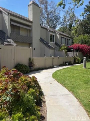 5749 E Creekside 7, Orange, CA 92869