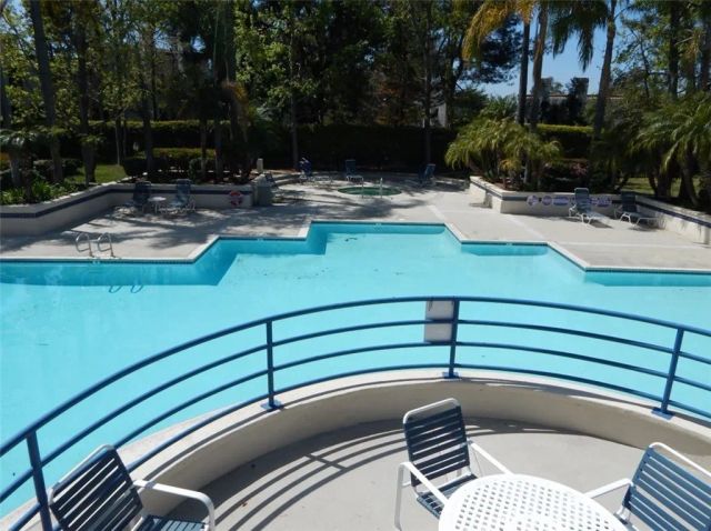 5749 E Creekside 7, Orange, CA 92869