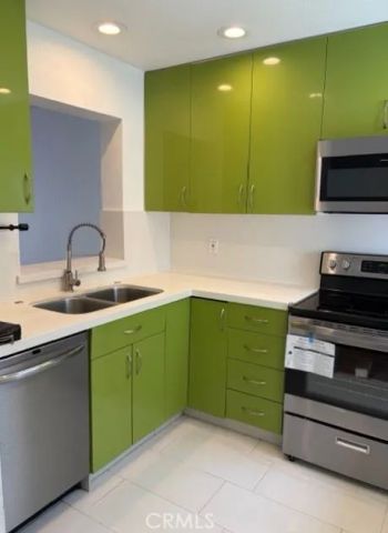 5749 E Creekside 7, Orange, CA 92869