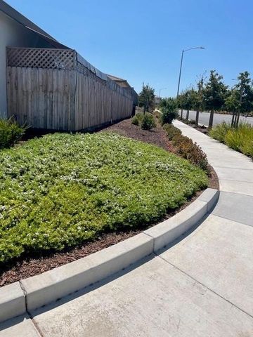 2001 Wildflower Drive, Hollister, CA 95023