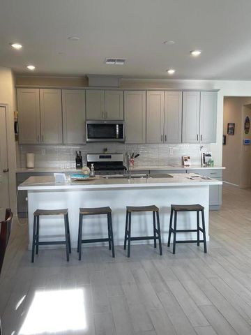 2001 Wildflower Drive, Hollister, CA 95023
