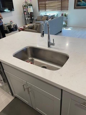 2001 Wildflower Drive, Hollister, CA 95023